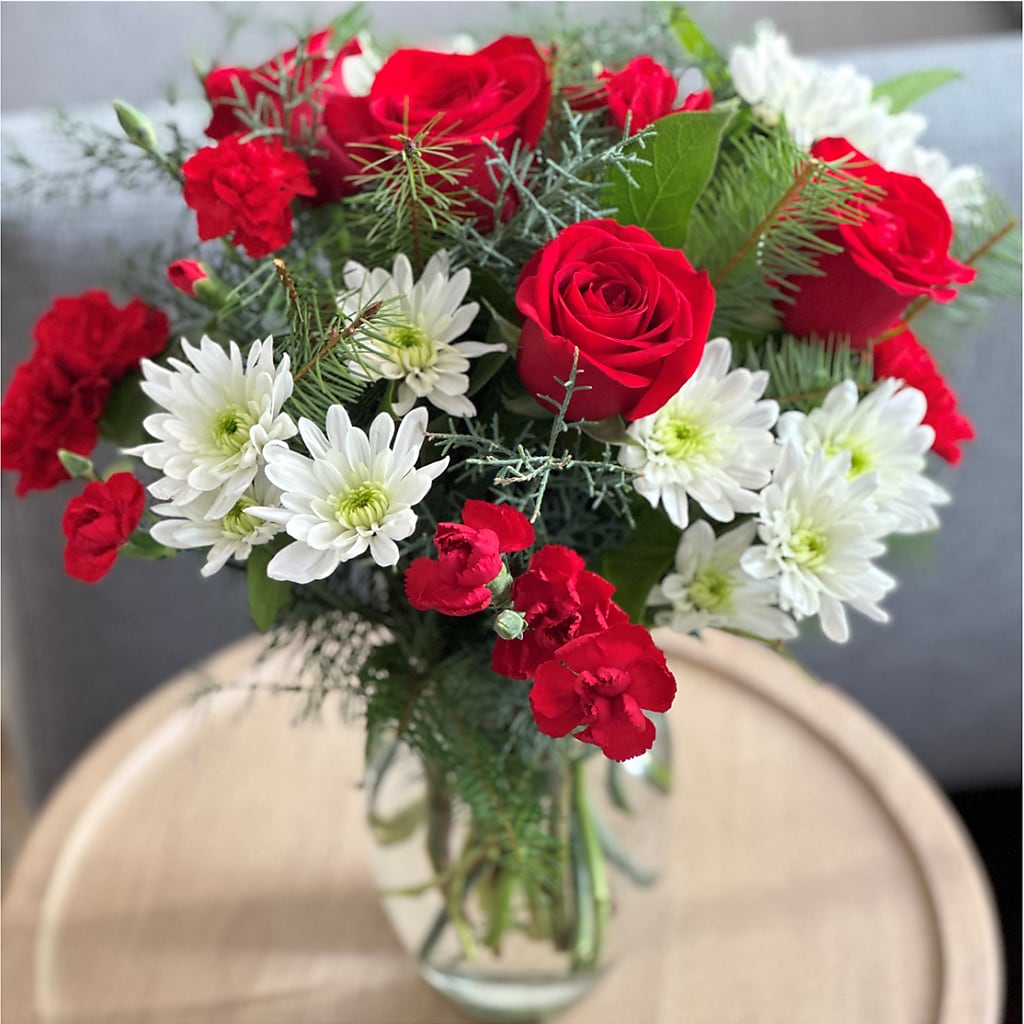 Seasonal Magic Bouquet – DW FLORALS & GIFTS OF SANTA FE, Santa Fe TX