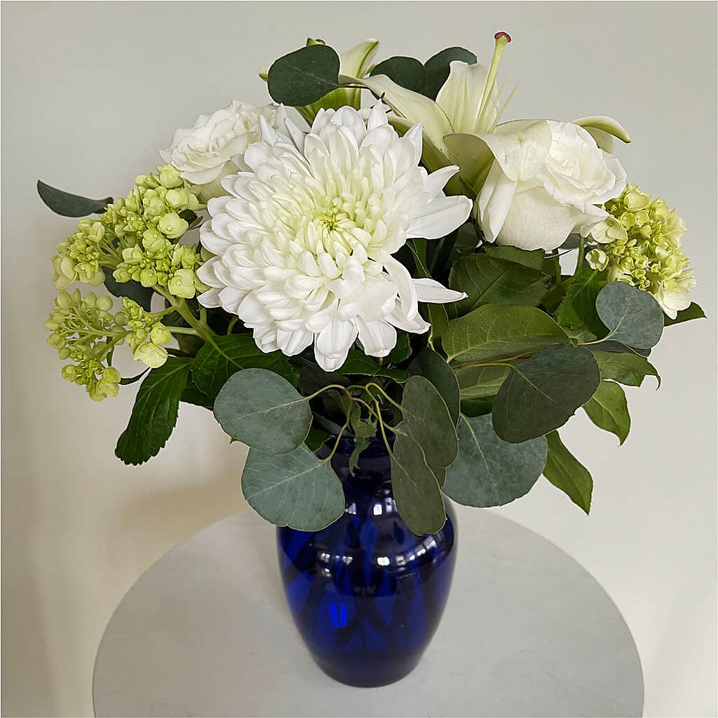 Snowy Dreams Bouquet – DW FLORALS & GIFTS OF SANTA FE, Santa Fe TX