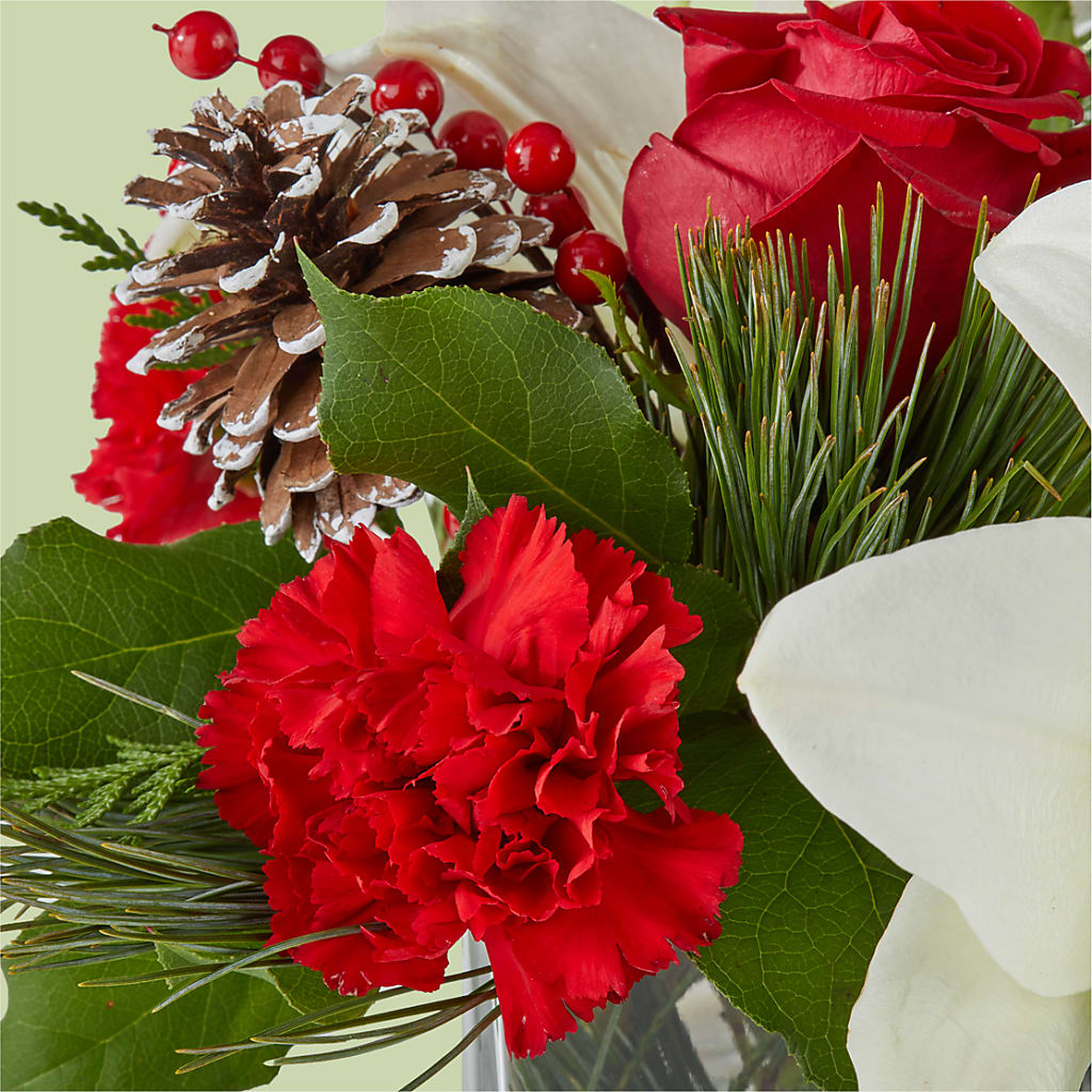 Glistening Icicles Bouquet – DW FLORALS & GIFTS OF SANTA FE, Santa Fe TX
